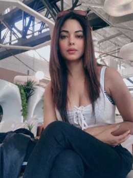 Avantika - Escort Indian Model Kanwal | Girl in Dubai