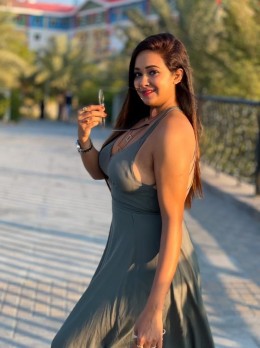 Indian Model Ashi - Escort in United Arab Emirates - intimate haircut Partially
